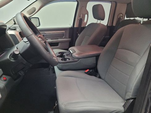 Used 2018 RAM 1500 Classic SLT AWD/4WD image 17