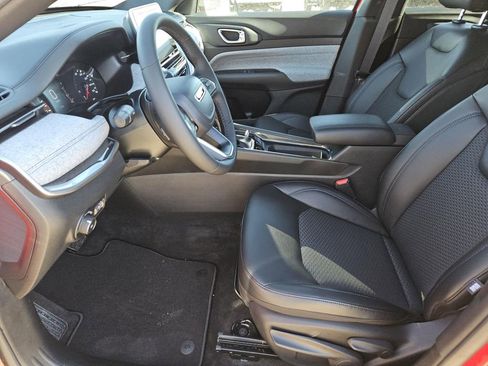 New 2026 Jeep Compass Latitude image 21