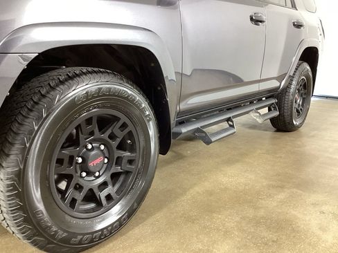 Used 2021 Toyota 4Runner Venture w/ Moonroof Package AWD/4WD image 2
