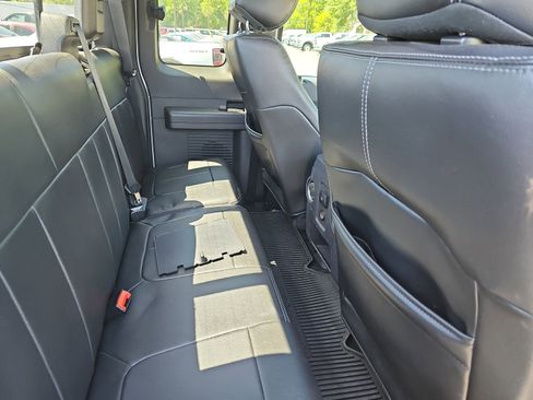 Used 2015 Ford F250 Lariat w/ Chrome Package image 10