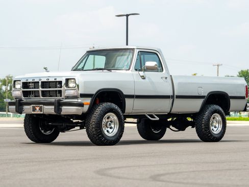 Used 1991 Dodge D/W Truck 350 image 18