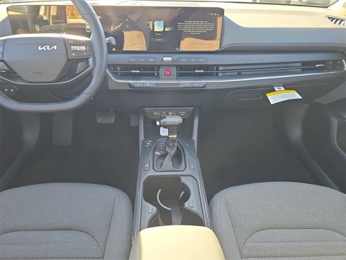 New 2025 Kia K4 EX image 16