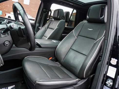 Used 2023 Cadillac Escalade Sport image 6