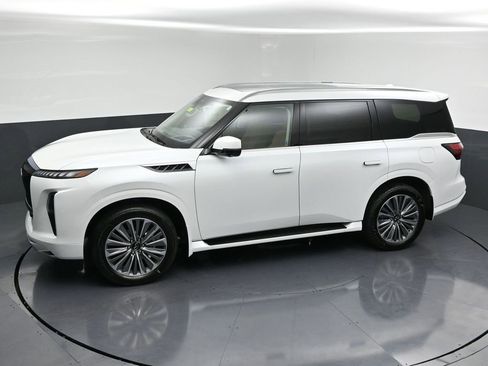 New 2026 INFINITI QX80 Luxe image 29