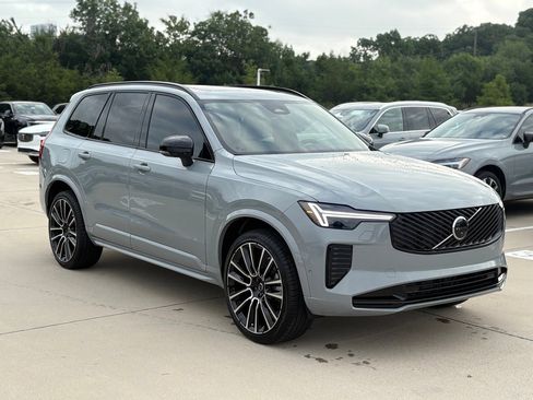 New 2026 Volvo XC90 B6 Ultra w/ Lounge Package image 3