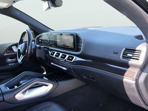 Used 2020 Mercedes-Benz GLS 450 4MATIC image 9