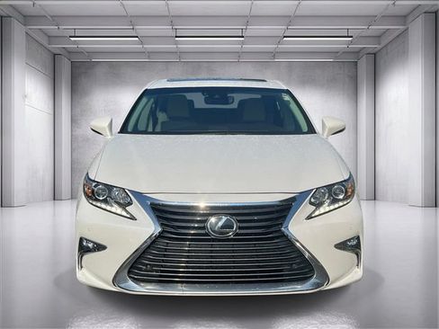 Used 2018 Lexus ES 350 w/ Navigation System Package FWD image 8