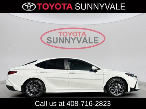 Used 2026 Toyota Camry SE w/ Convenience Package FWD image 9