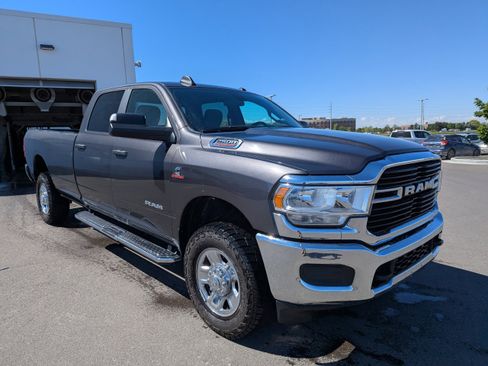 Used 2021 RAM 2500 Big Horn AWD/4WD image 3