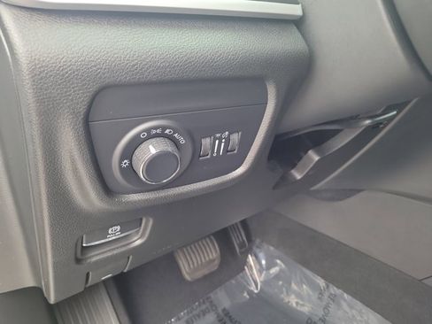 Certified 2023 Jeep Grand Cherokee Altitude AWD/4WD image 25