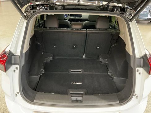 Used 2024 Nissan Rogue Platinum image 22