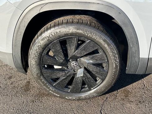 New 2026 Volkswagen Atlas SE image 10