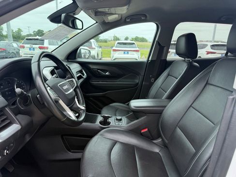 Used 2024 GMC Terrain SLT AWD/4WD image 10