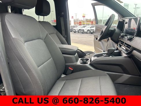 Used 2024 Chevrolet Colorado Trail Boss w/ Technology Package image 8