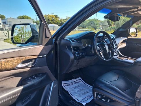 Used 2015 Cadillac Escalade ESV Platinum AWD/4WD image 7