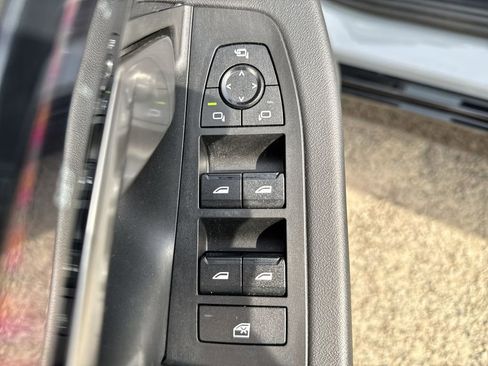 Used 2024 BMW 540i xDrive w/ Premium Package image 13