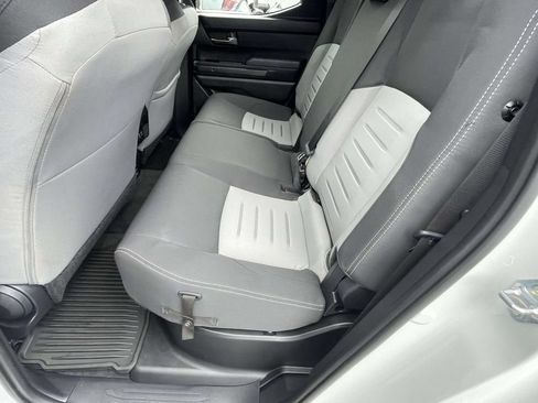 Used 2025 Toyota Tacoma TRD Sport AWD/4WD image 11