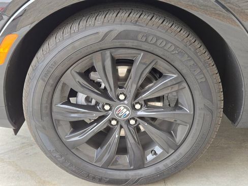 Used 2025 Buick Envista Sport Touring w/ Convenience I Package image 5