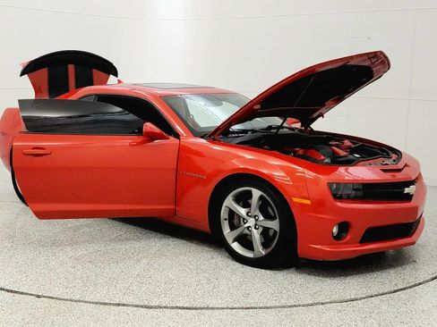 Used 2013 Chevrolet Camaro SS w/ RS Package image 9