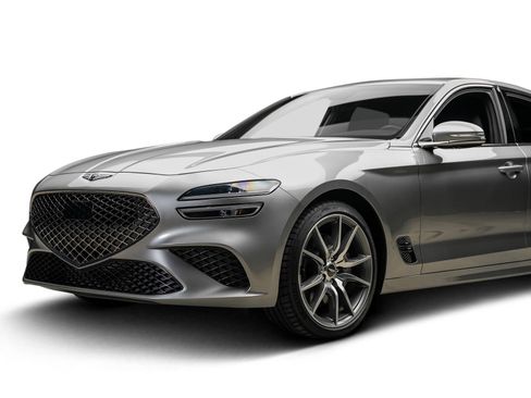 Used 2022 Genesis G70 3.3T RWD image 8