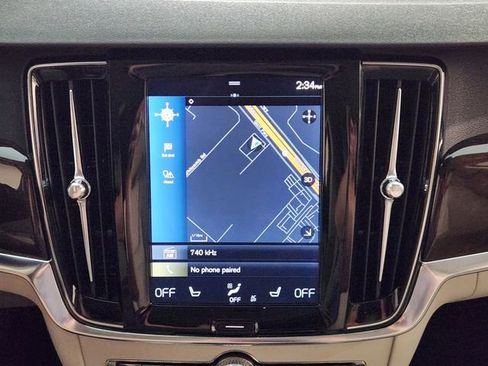 Used 2018 Volvo S90 T5 Momentum w/ Convenience Package AWD/4WD image 17