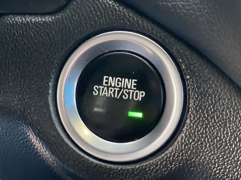 Used 2022 Chevrolet Equinox LT image 36