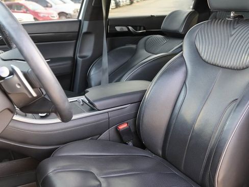 Used 2023 Hyundai Palisade Calligraphy w/ Winter Package image 12