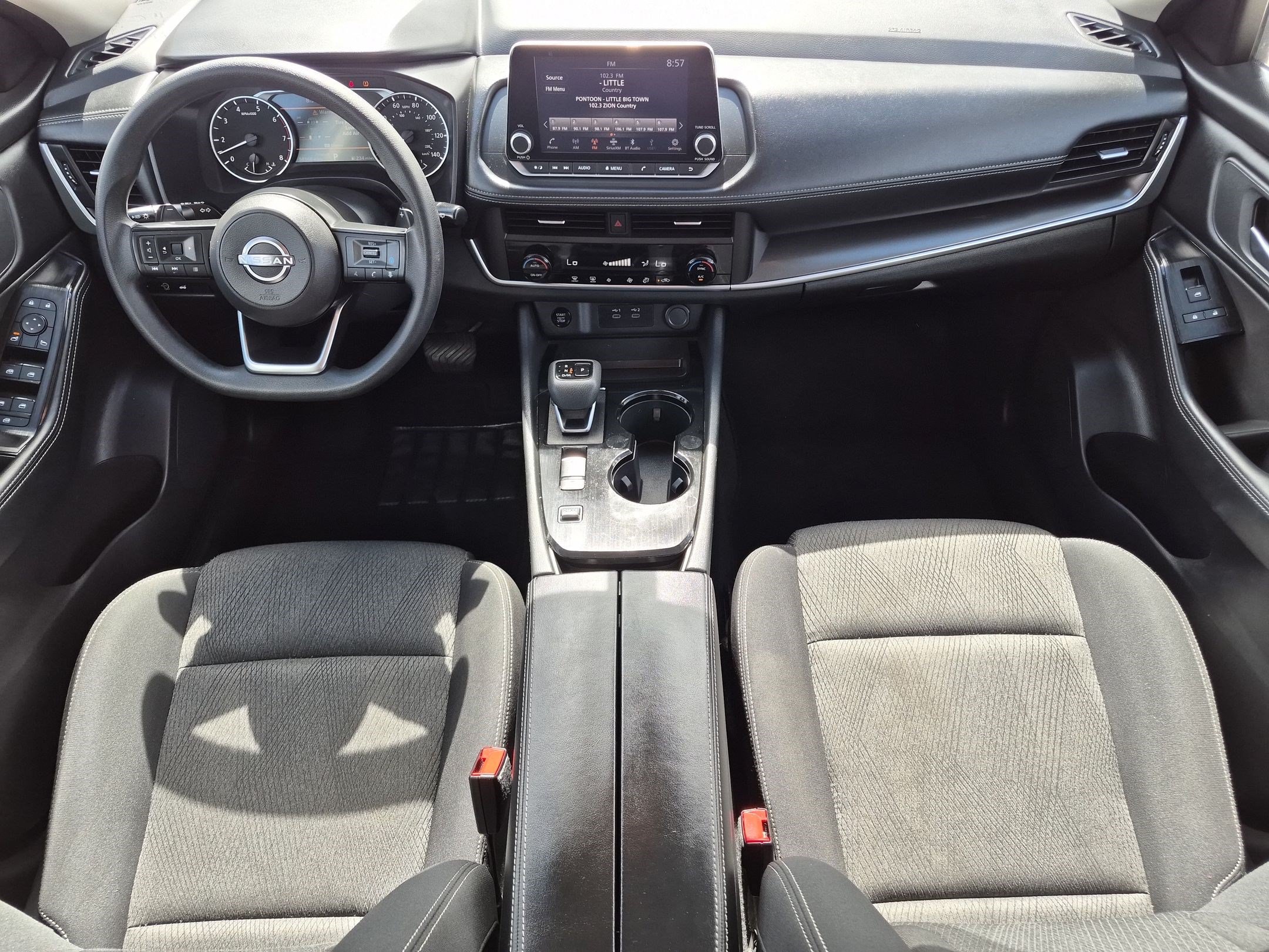 Used 2024 Nissan Rogue SV FWD image 11