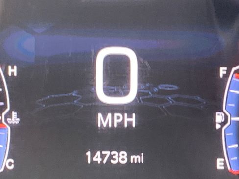 Used 2025 Jeep Compass Limited image 40