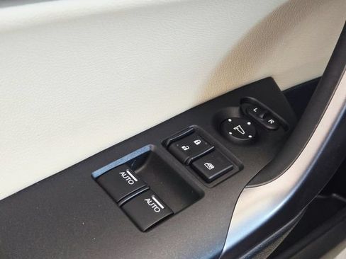 Used 2017 Honda Accord EX-L image 34