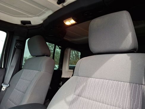 Used 2012 Jeep Wrangler Unlimited Sport image 23