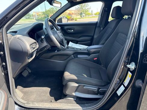Used 2023 Honda HR-V Sport image 14