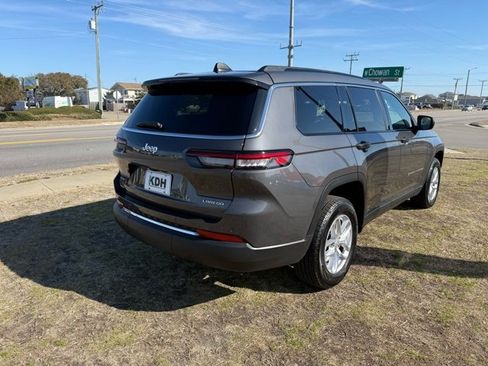 Used 2024 Jeep Grand Cherokee L Laredo w/ Luxury Tech Group I image 7