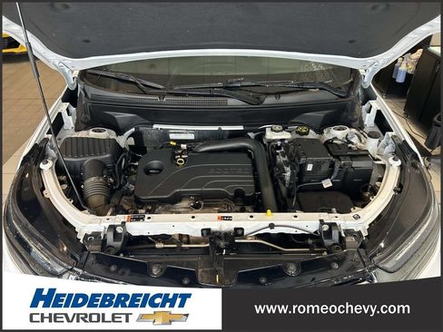 Used 2023 Chevrolet Equinox RS w/ LPO, Floor Liner Package image 9