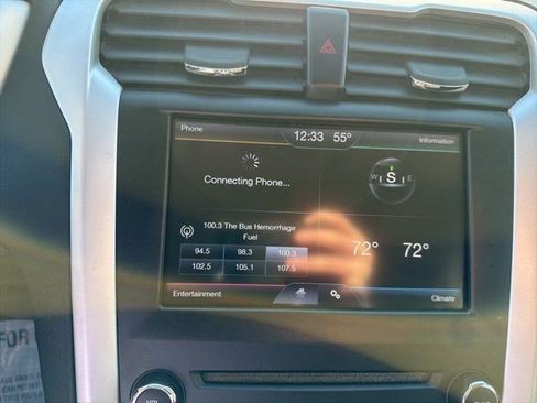 Used 2014 Ford Fusion SE FWD image 23