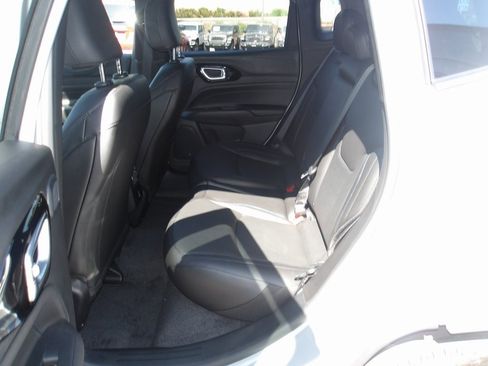 New 2025 Jeep Compass Limited w/ High Altitude Package image 16