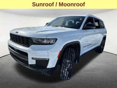 Used 2025 Jeep Grand Cherokee L Limited w/ Black Appearance Package image 6