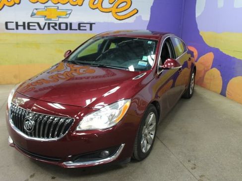 Used 2017 Buick Regal Premium FWD image 4