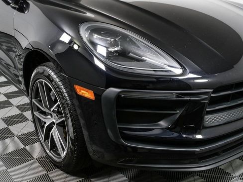 Certified 2024 Porsche Macan AWD w/ Premium Plus Package image 34