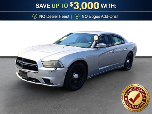 Used 2013 Dodge Charger SE RWD image 1