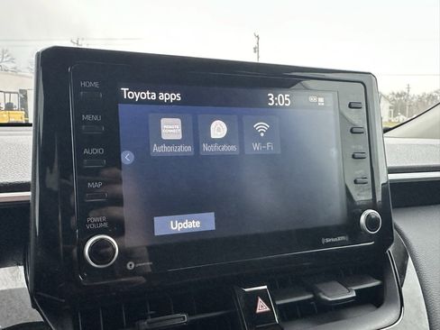 Used 2022 Toyota Corolla Cross LE image 28