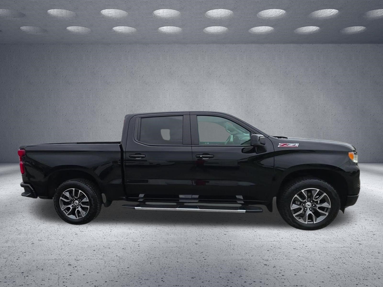 Used 2024 Chevrolet Silverado 1500 RST AWD/4WD image 7