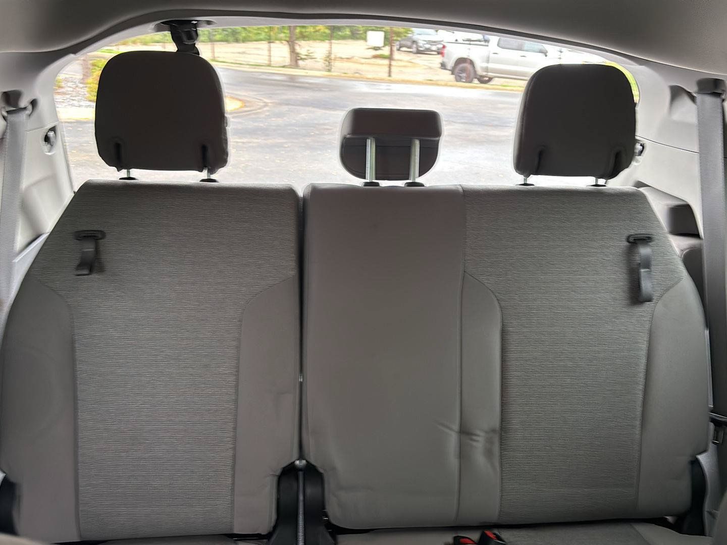 Used 2024 Toyota Sienna LE AWD/4WD image 16