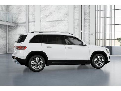 New 2026 Mercedes-Benz GLB 250 4MATIC image 18