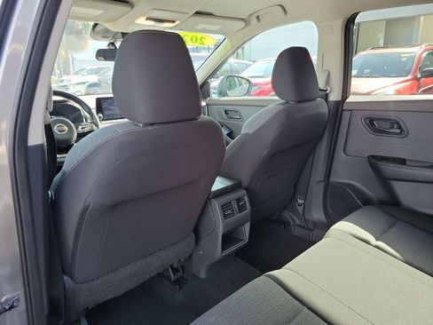 Used 2021 Nissan Rogue S FWD image 10
