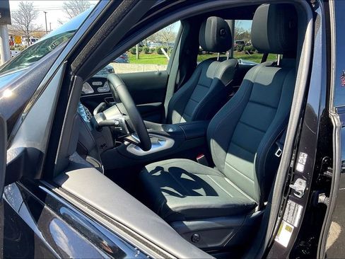 New 2025 Mercedes-Benz GLS 450 4MATIC image 9