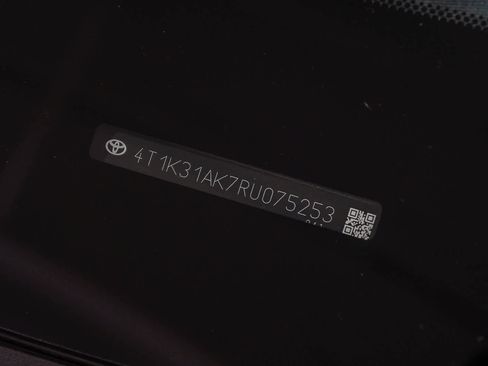 Used 2024 Toyota Camry XSE image 31