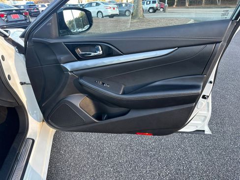 Used 2023 Nissan Maxima SV w/ Floor Mat Group image 14