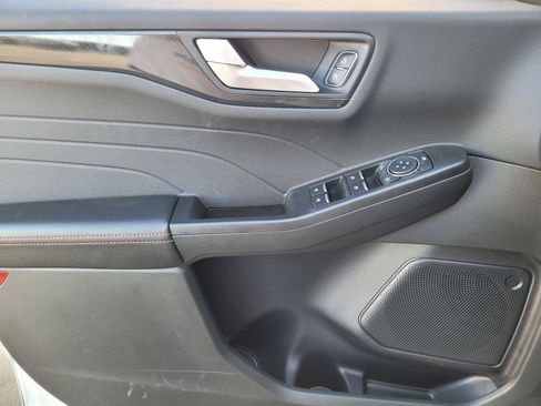 Used 2024 Ford Escape ST-Line w/ Tech Pack #1 FWD image 17