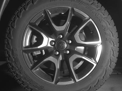 Used 2025 Jeep Compass Trailhawk w/ Trailer Tow Group AWD/4WD image 12